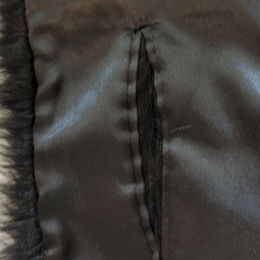 Unreal Fur Faux Stole - Picture 14 of 16
